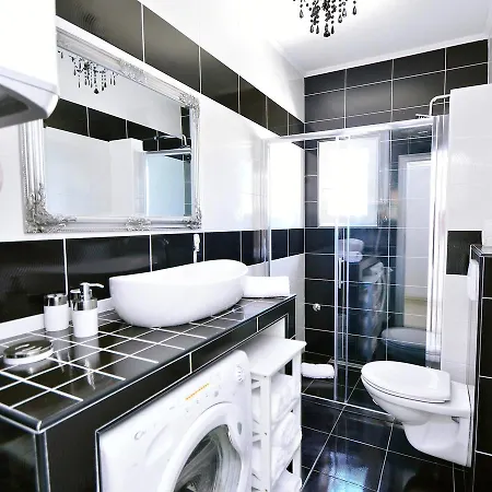 Tonmar Apartment *